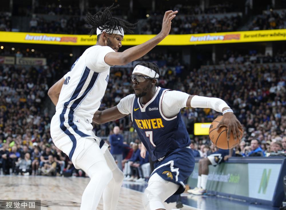 响更衣室的 响更衣室的