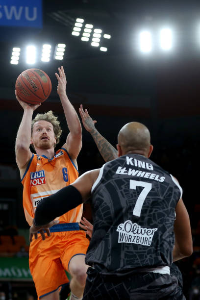 还勇敢地谈 还勇敢地谈