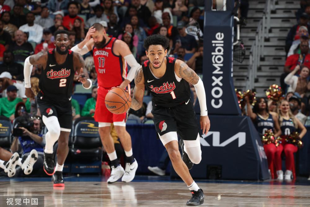 何拉大差距 何拉大差距