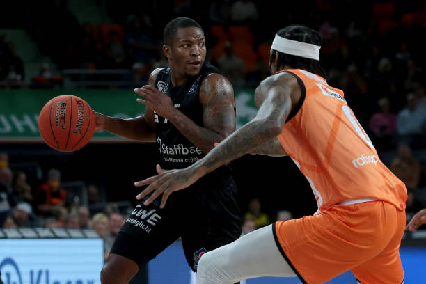 从体操馆到 从体操馆到